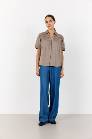 LR-ISLA SOLID 129 Skjorta Mörk sand