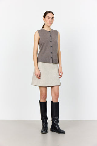 LR-ISMAILA 11 Väst Ljusbrun