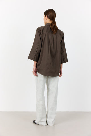 LR-ISLA SOLID 124 Skjorta Mörkbrun