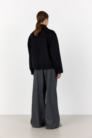 LR-OWA 25 Jacka Svart