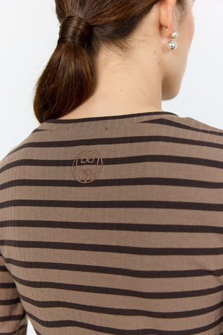 LR-NEDDIE 2 T-shirt Mörkbrun