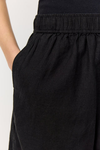 LR-NAJA 8 Shorts Svart