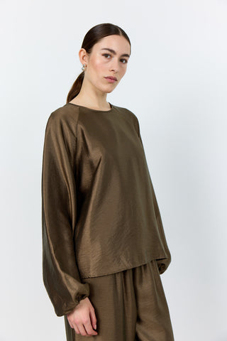 LR-NESSA 2 Blus Ljusbrun