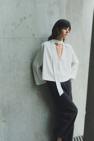 LR-UME 3 Blus Off white