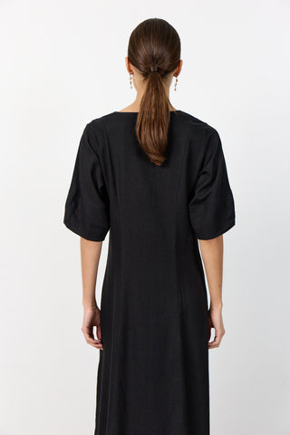 LR-NAJA 52 Klänning Svart
